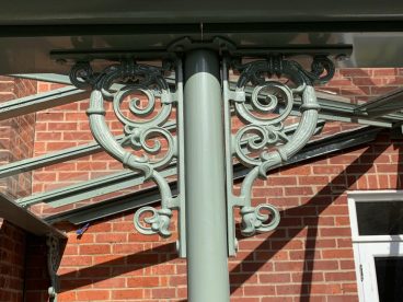 <p>Here is the first installation using our scroll quarter arch, added to our range in 2019. </p>
